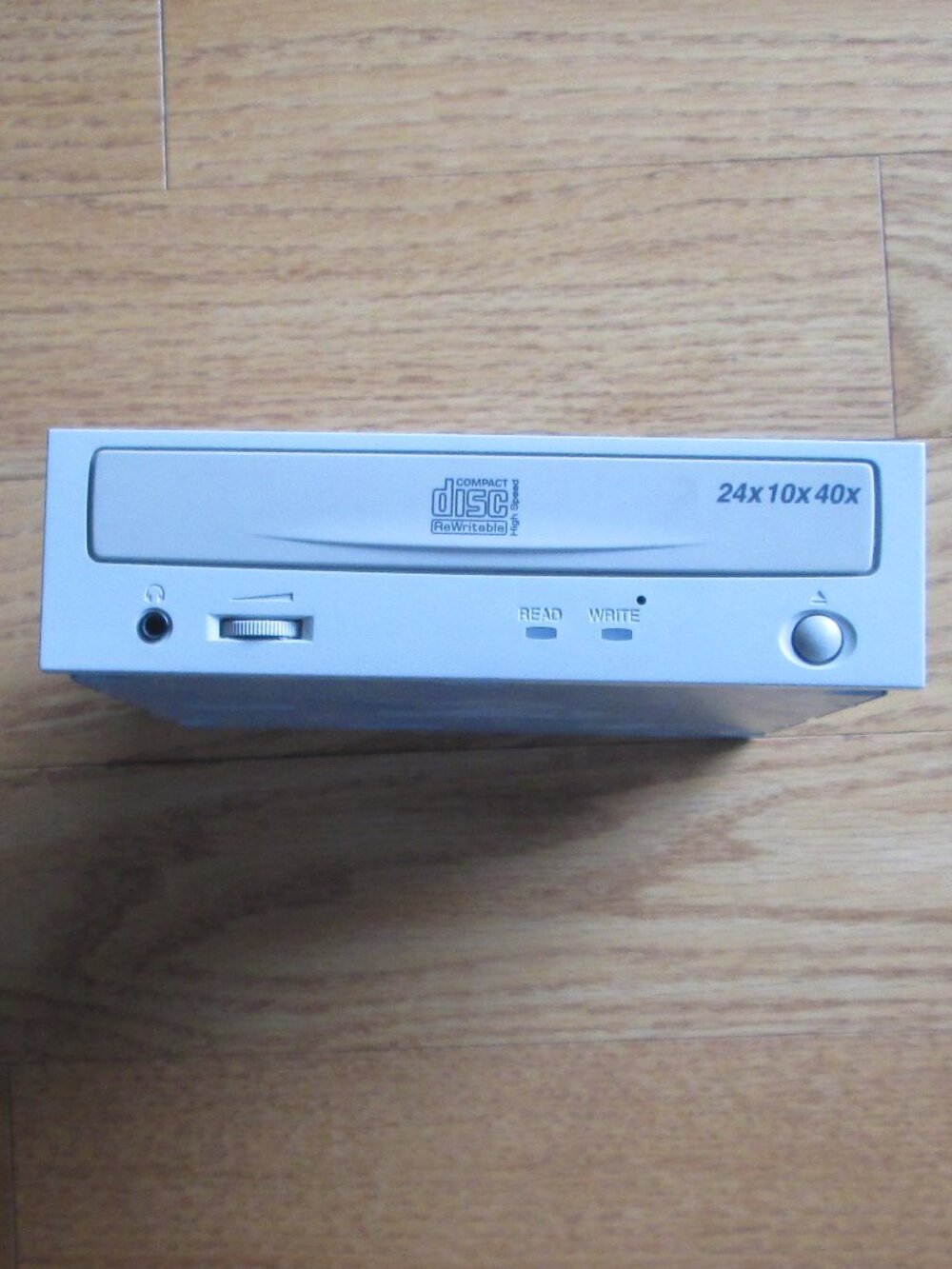 LG CD R/RW drive Model GCE-8240B removed from old PC, selling for parts